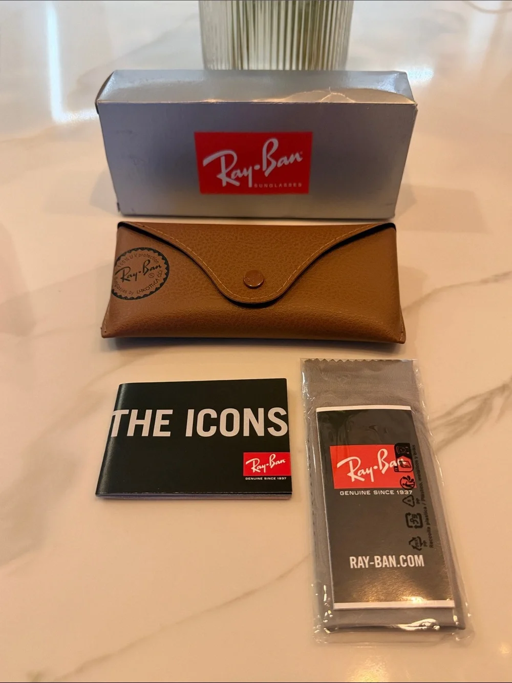 Ray-Ban new box